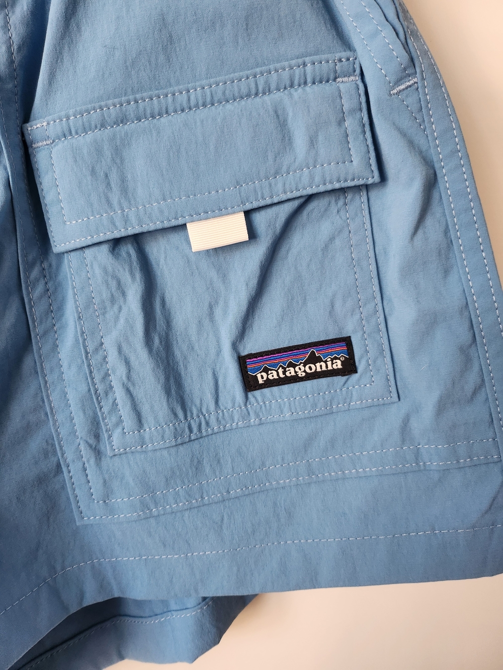 NWT Patagonia Women's Everyday Outdoor Lightweight Sky Blue Cargo Shorts - Picture 5 of 6
